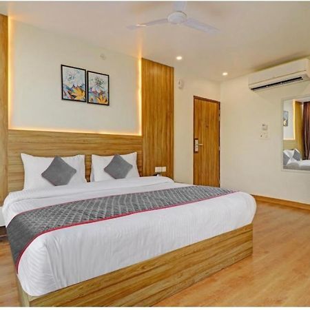 Hotel Sr Grand Gorakhpur Eksteriør billede